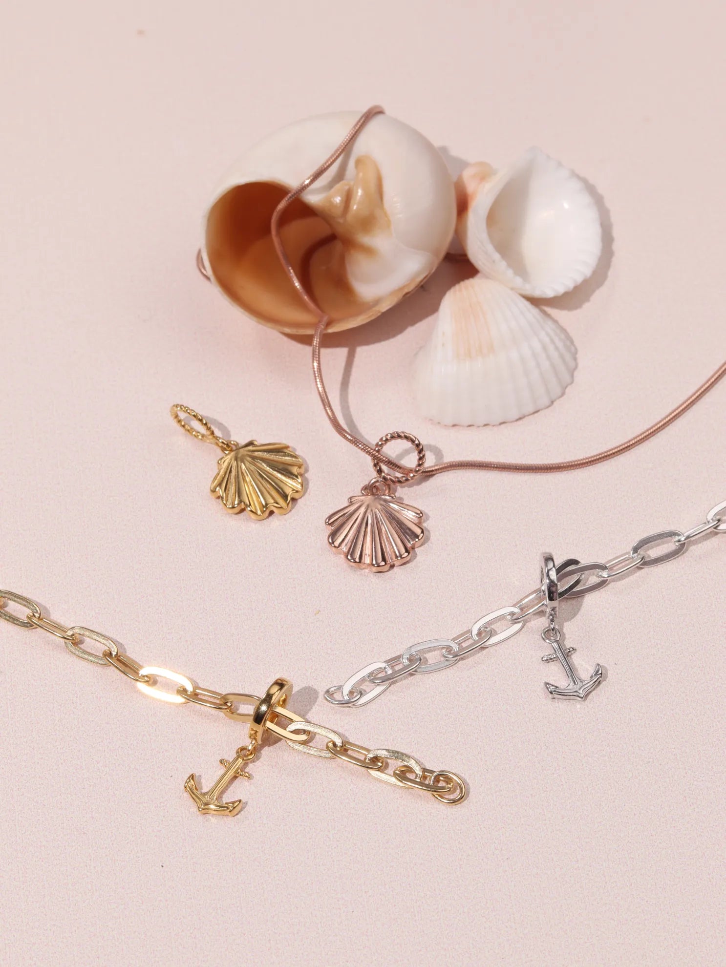 the-anchor-charm-gold